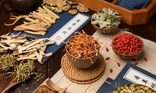 子宫内膜息肉的症状表现有哪些-子宫内膜息肉的出血特点症状专区_子宫内膜息肉的症状及危害专区_子宫内膜息肉症状有什么网
